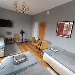 Apartment 6 Przy Mtp