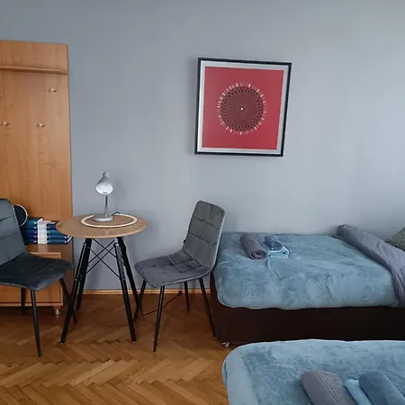 Apartamento 6 Przy Mtp *