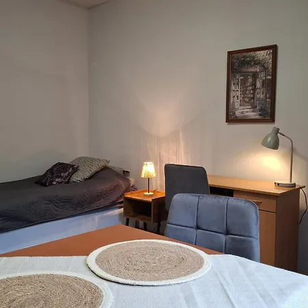 6 Przy Mtp Lägenhet