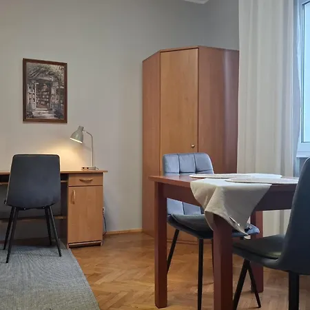 6 Przy Mtp Lägenhet